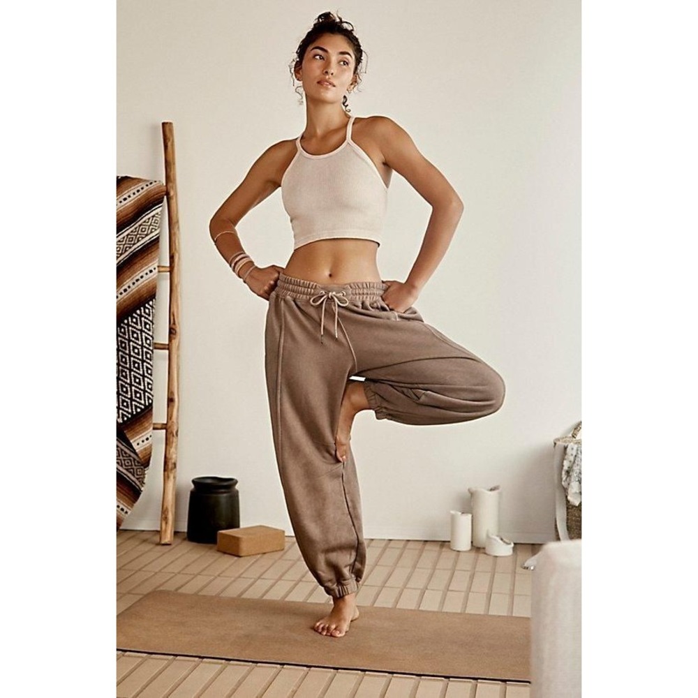 Sprint to the Finish Pants by FP Movement at Free People, Hickory, M